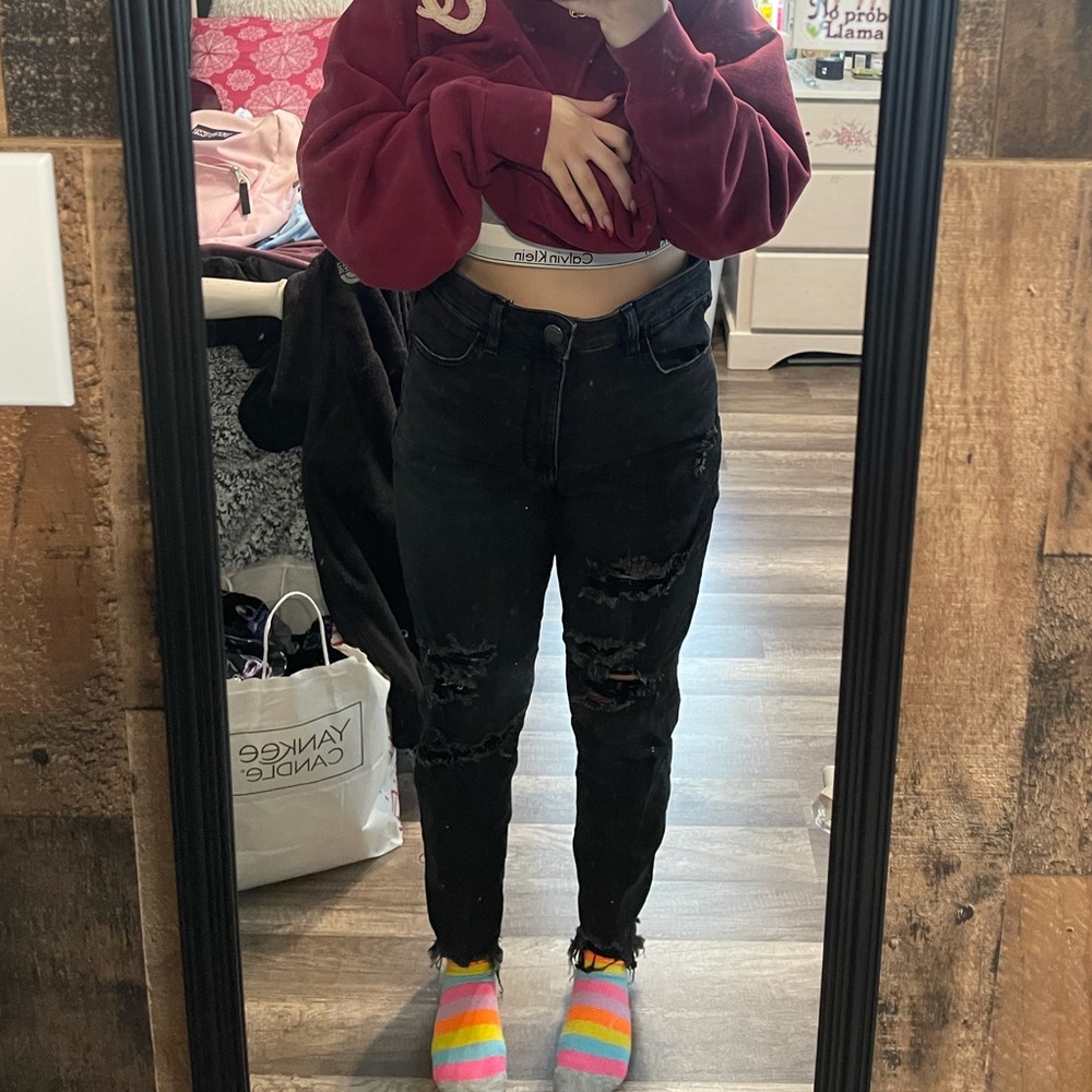 Black Ripped High Waisted American Eagle Jeans